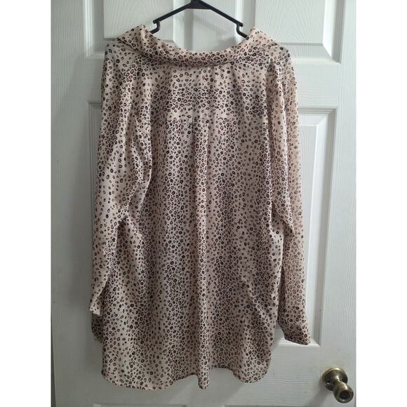 TORRID Taupe & Pink Leopard Chiffon Front Twist Tunic Top Shirt Size 0 Plus Size - Picture 10 of 11